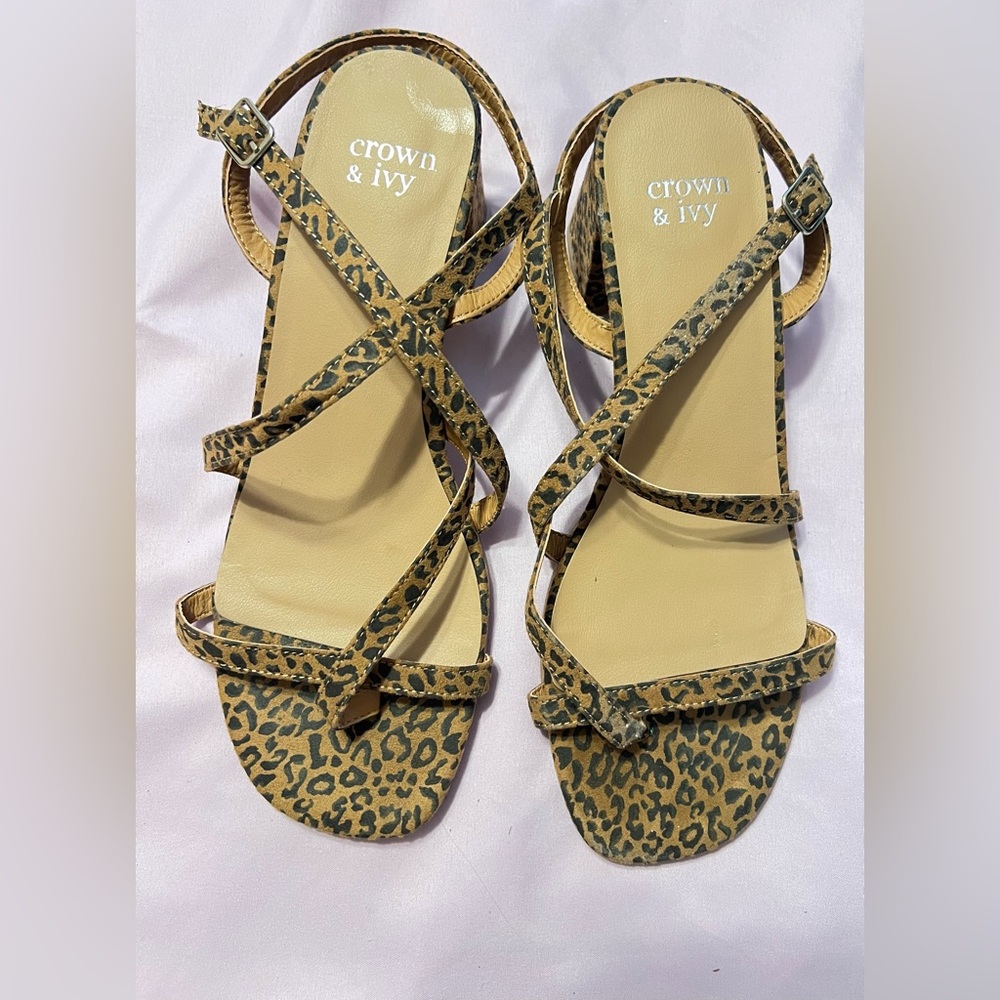 Cheetah printed chunky heel cross strapped sandal